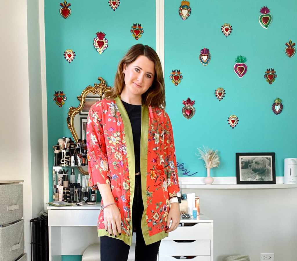 Person with dark blonde hair wears Nuuly, a good alternative to fast fashion brand Cider